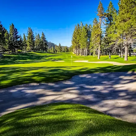 Mammoth Gateway Village 4